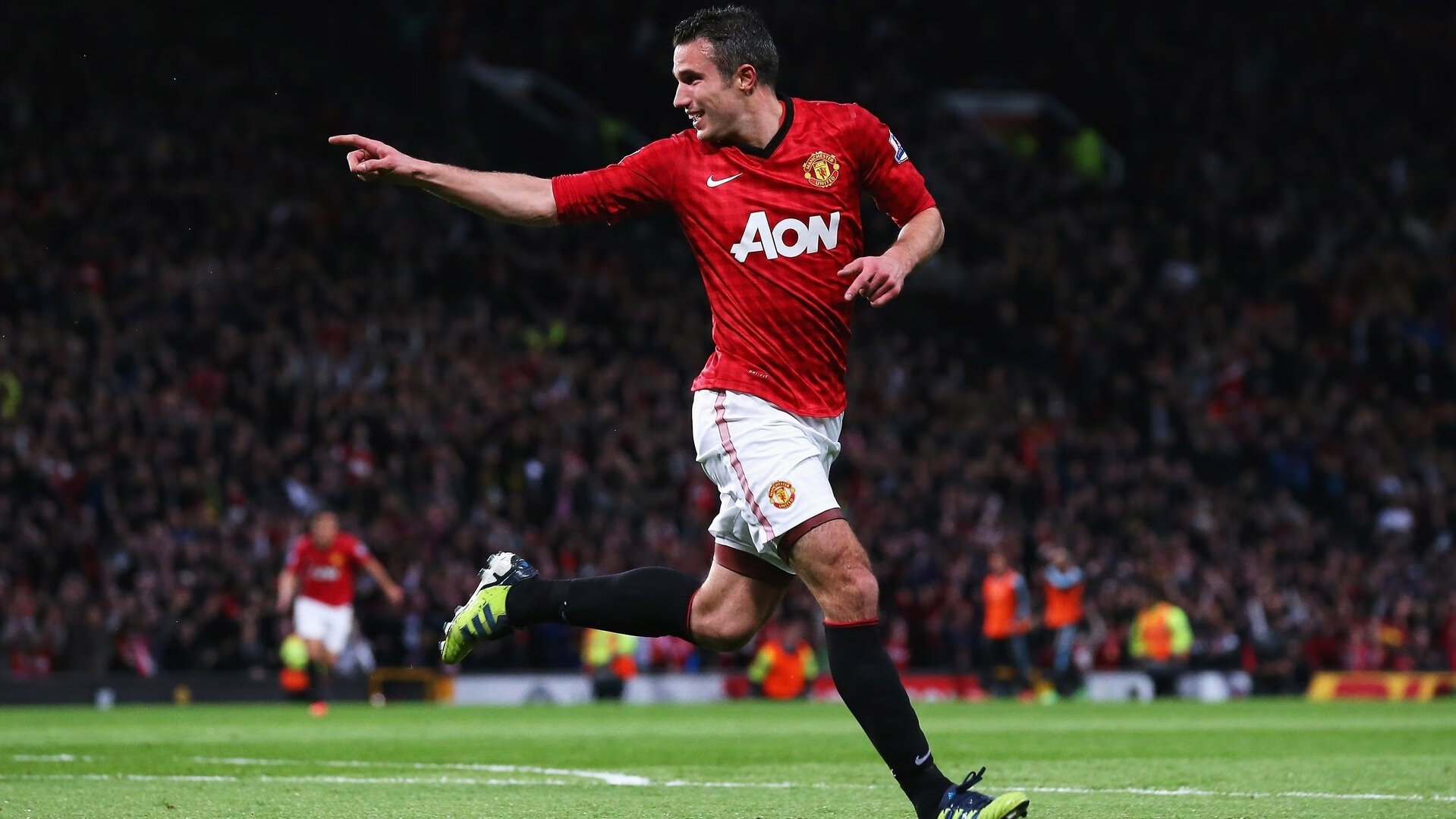 曼联内部评估报告指出锋线转换效率需提升，曼联支点中锋