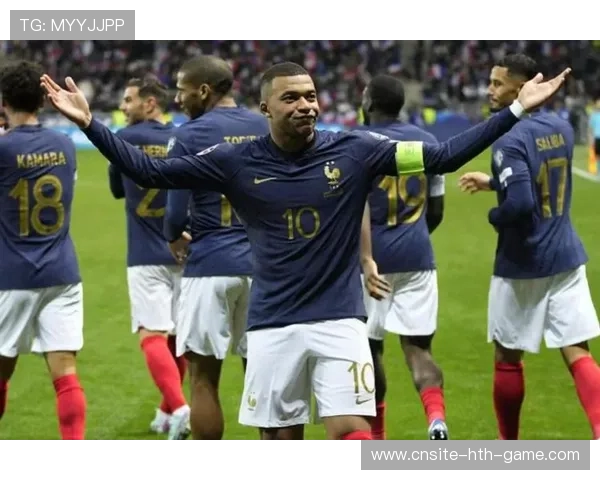 姆巴佩成曼联焦点:金童重返英超的新篇章